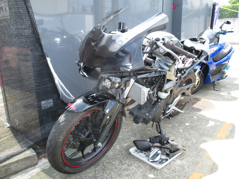 YAMAHA R25 アッパー&アンダーカウルセット！SPOT FRP 製 - メルカリ